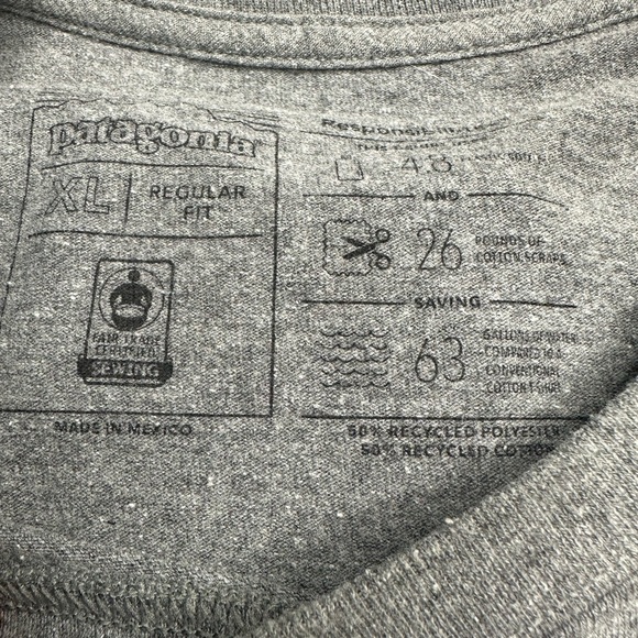 Patagonia Men’s T-Shirt – “Fed Up With Meltdown” Graphic – Size XL - Picture 3 of 4